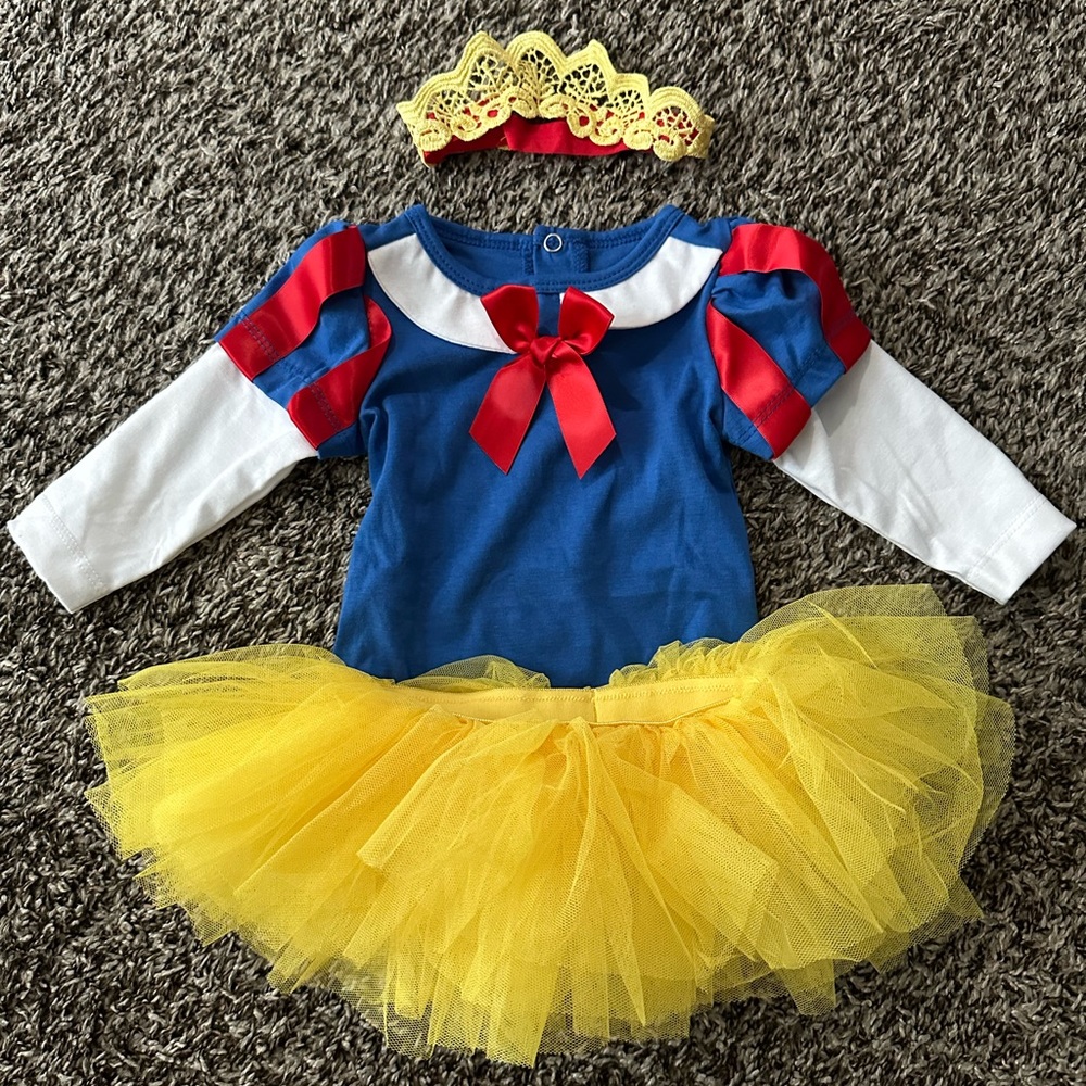 Snow white infant costume (0-3 months)